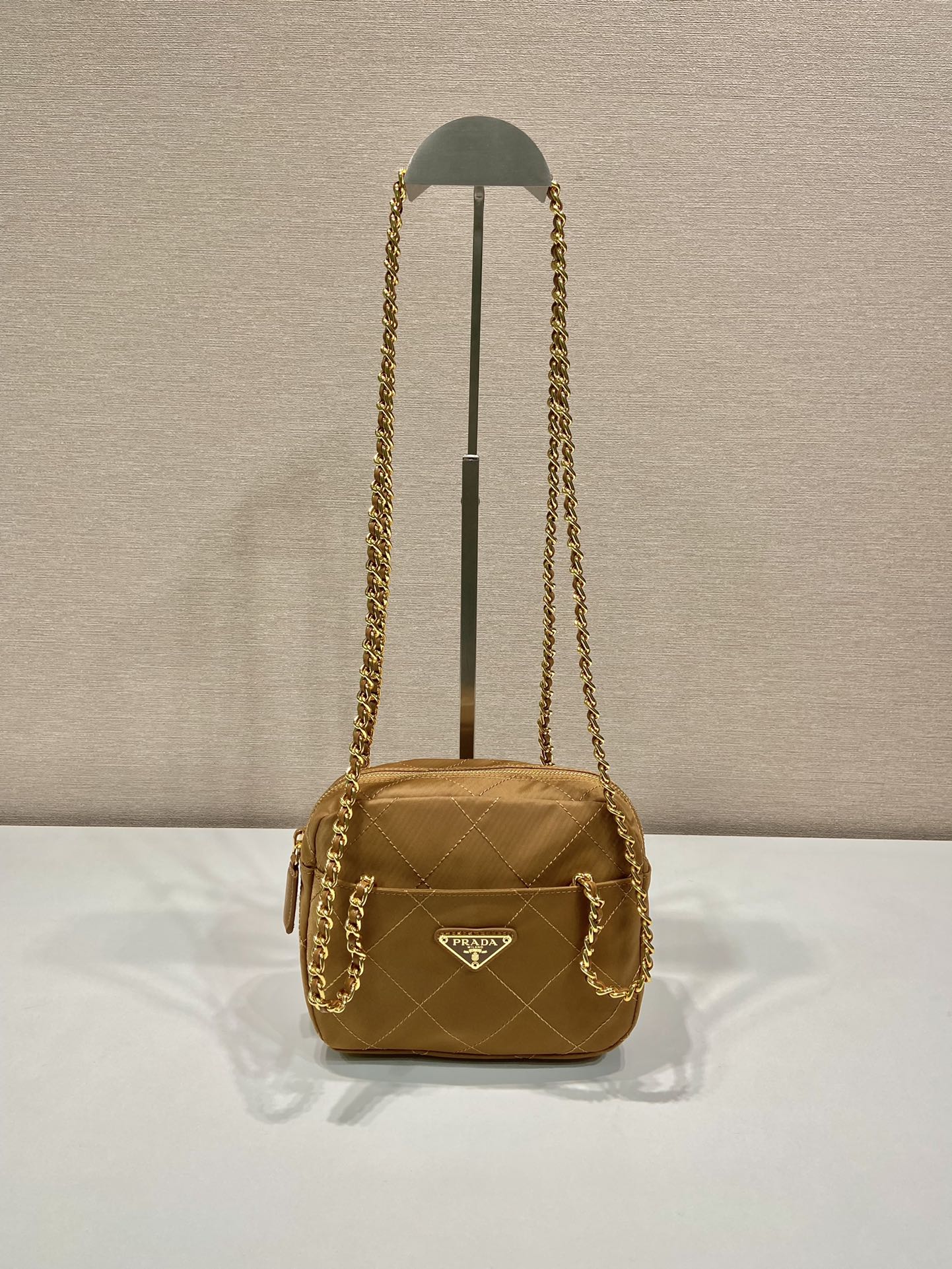 Prada_1BD632